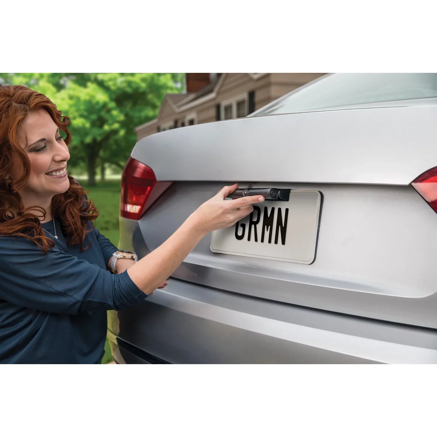 Garmin 010-01866-00 BC 40 Backup Camera with License Plate Mount